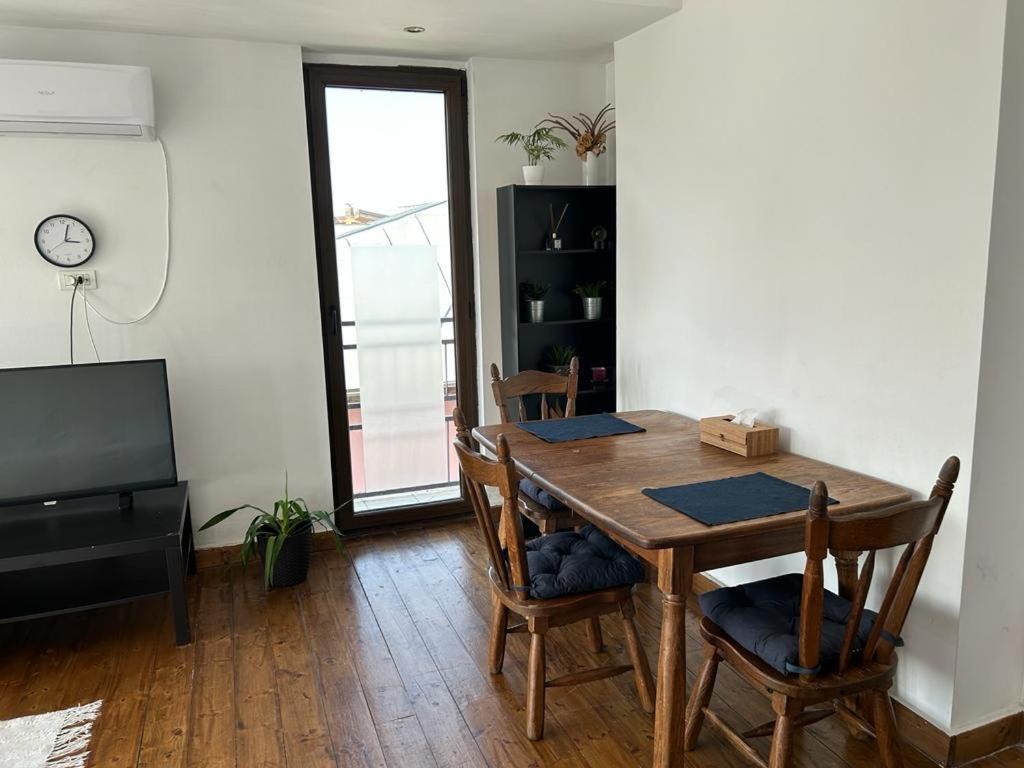 Lovely Apartment In Villa In Bucharest Exterior photo